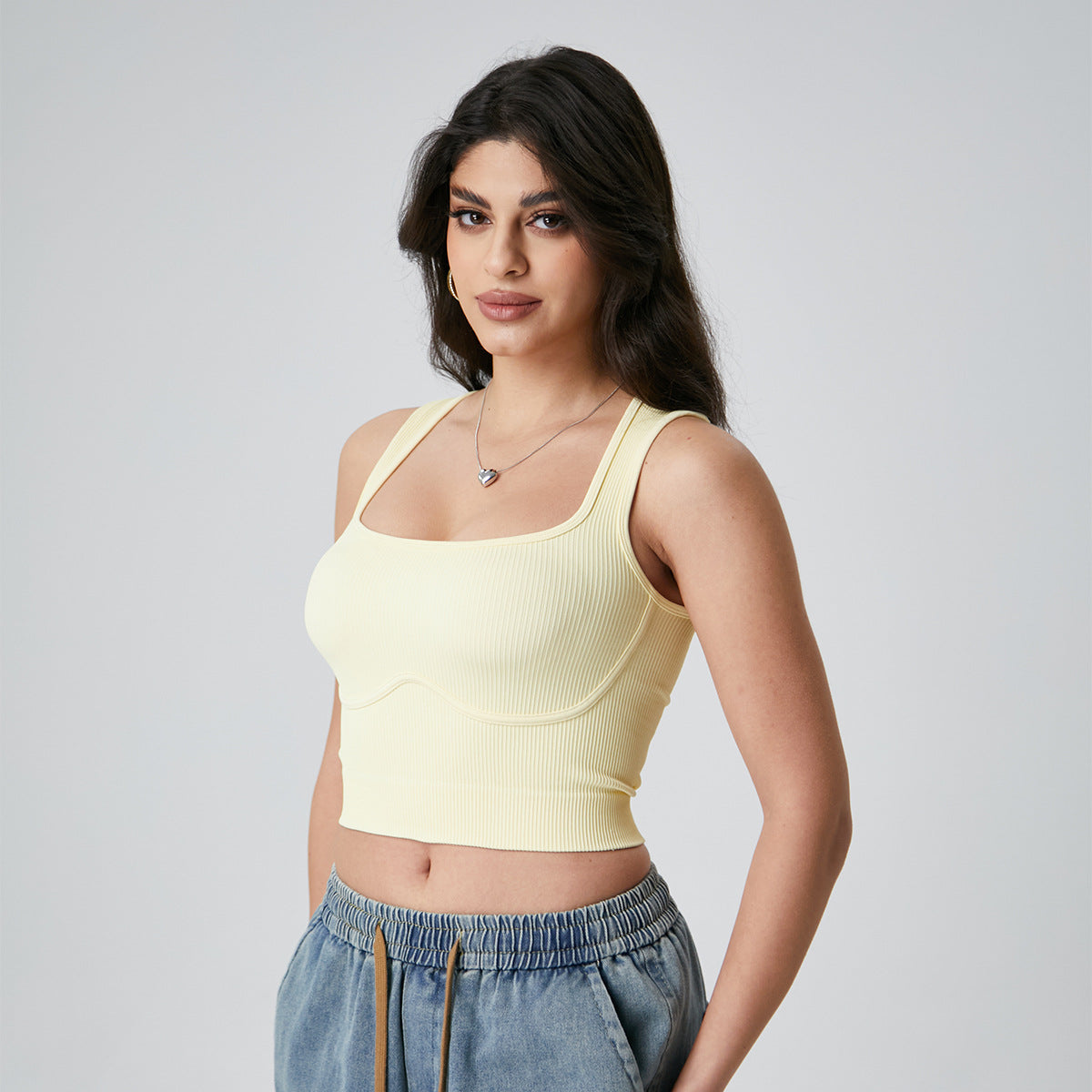 Women's sports underwear, threaded yoga bra, running and fitness